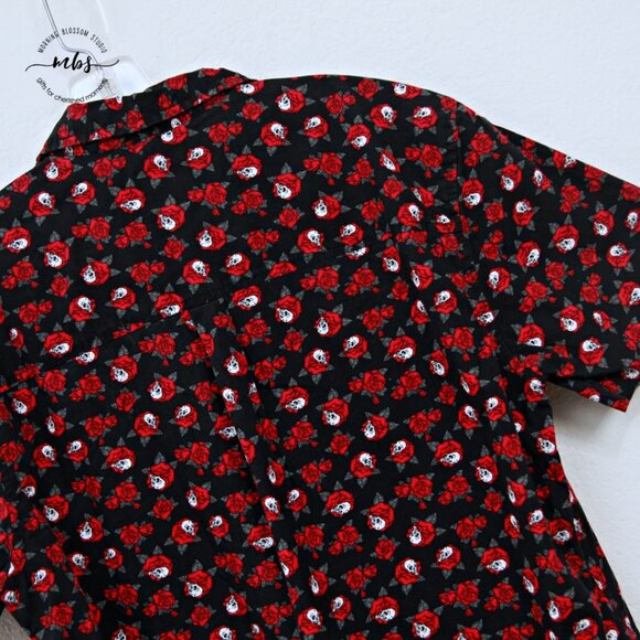 Bundle of 2 WXYZ Skull & Roses Button Down Short Sleeve Shirts Black Red Men M - Picture 5 of 16